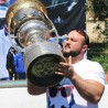 ​​Хоккеист Егор Яковлев привез в Новый Свет главный трофей КХЛ 72