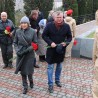 В Судаке в День защитника Отечества возложили цветы к памятнику воинам-освободителям 12