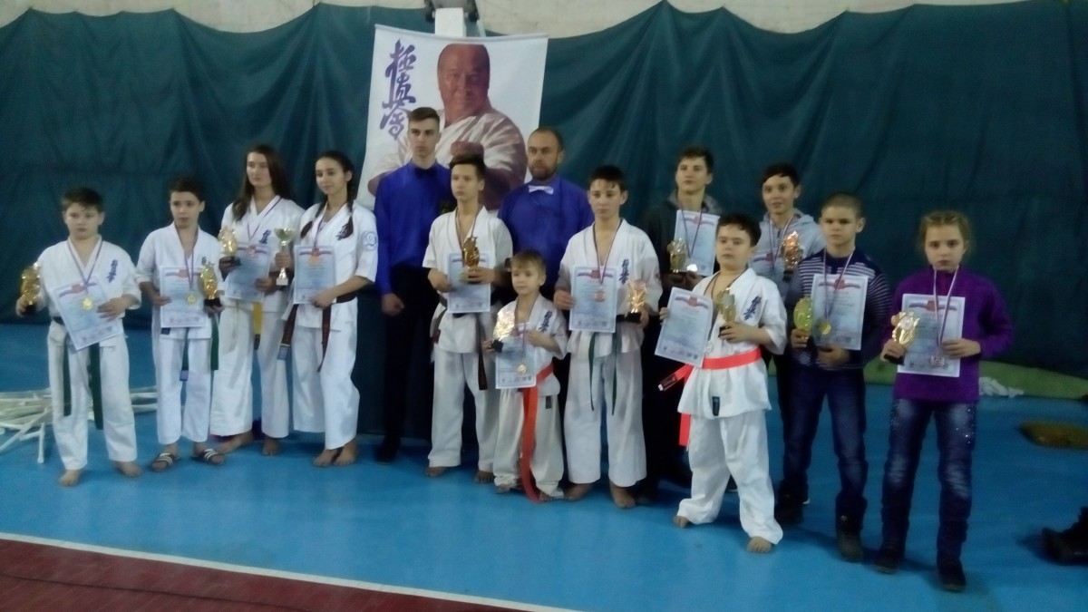Юные каратисты из Судака завоевали первые награды на соревнованиях в Симферополе