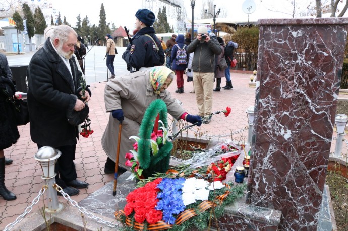 В Судаке почтили память бойцов десанта 1942 года