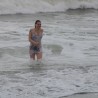 Судакчане на Крещение окунулись в море, несмотря на шторм 63