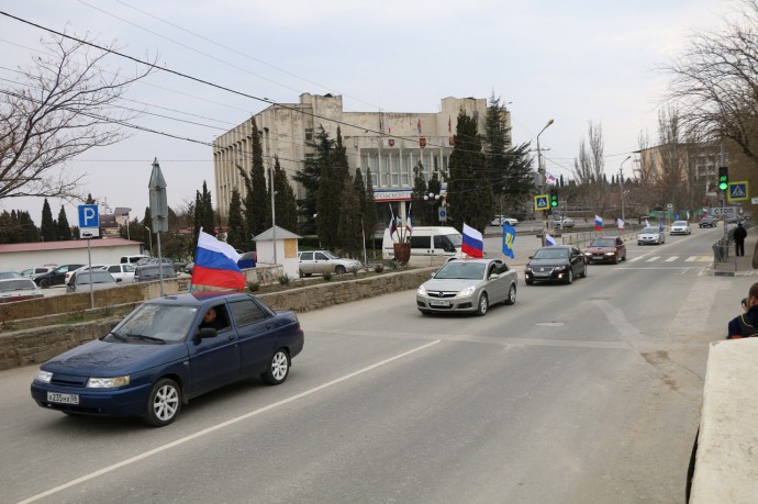 В Судаке состоялся автопробег, посвященный Крымской Весне