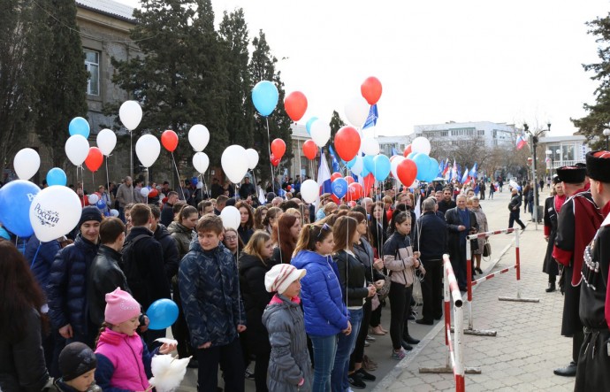 В Судаке отпраздновали третью годовщину воссоединения Крыма с Россией (фото и видео)