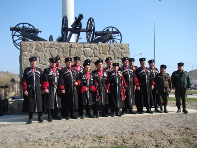 Судак теперь охраняют "Шуваловские единороги" - в Судаке открыли новый памятник