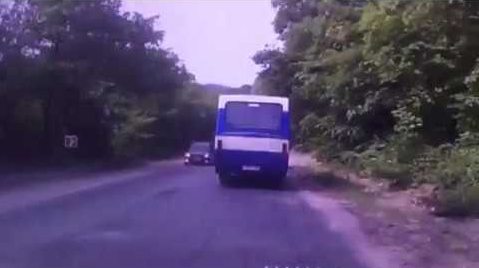 Авария пассажирского автобуса под Судаком попала на видео