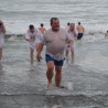 Судакчане на Крещение окунулись в море, несмотря на шторм 83