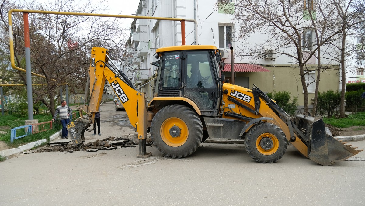 Судакский активист рассказал о ремонте ливнестока, залитого бетоном 20 лет назад