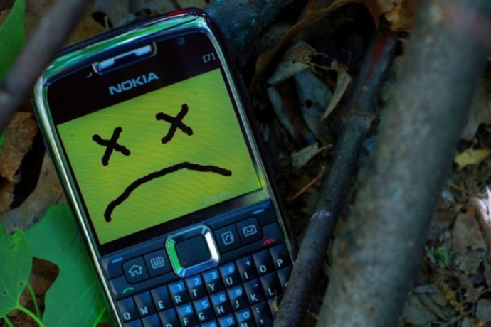 ​В Крыму наблюдаются сбои мобильной связи и интернета. Наладить обещают к вечеру