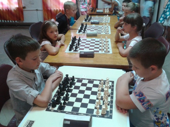 Юные шахматисты из Судака успешно выступили на фестивале "Феодосийский залив"