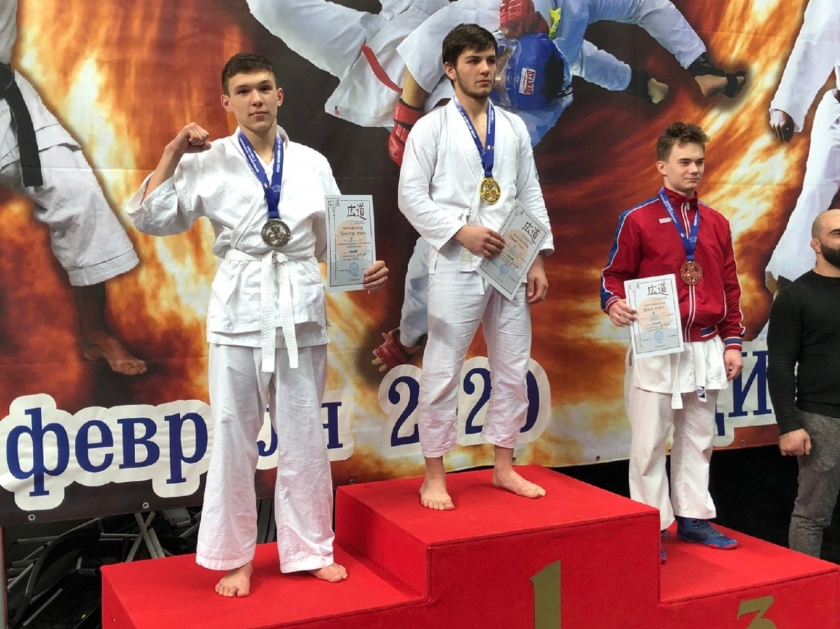 Судакские каратисты завоевали медали на соревнованиях в Московской области и Алуште