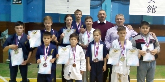 Команда из Судака завоевала 12 медалей на Республиканских соревнованиях по каратэ