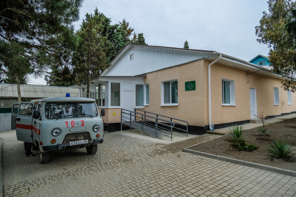 В Морском после реконструкции торжественно открыли сельскую амбулаторию