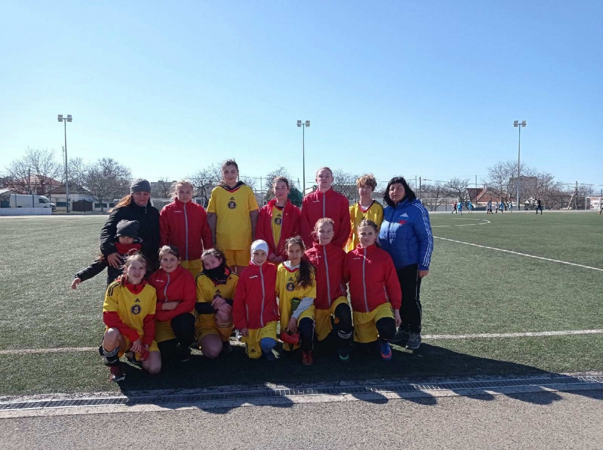 Футболистки из Судака приняли участие в турнире, посвященном 8 марта