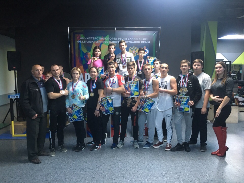 Рукоборцы из Судака пятый год завоевывают первое место на Чемпионате Крыма