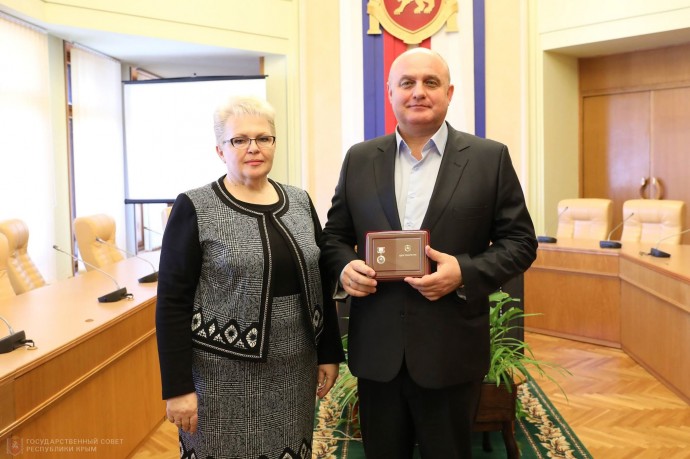 Депутат из Судака получил звание Заслуженного работника культуры Республики Крым