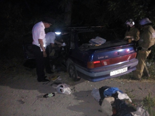 В Дачном водителя зажало в авто после ДТП