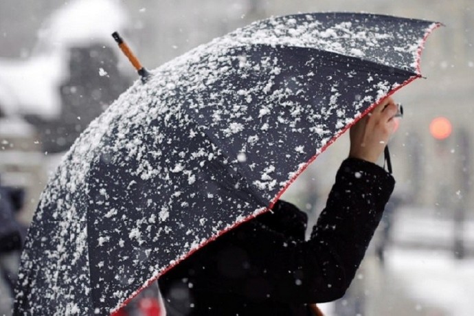 МЧС Крыма предупреждает о сильном ветре, снеге и гололедице в ближайшие дни