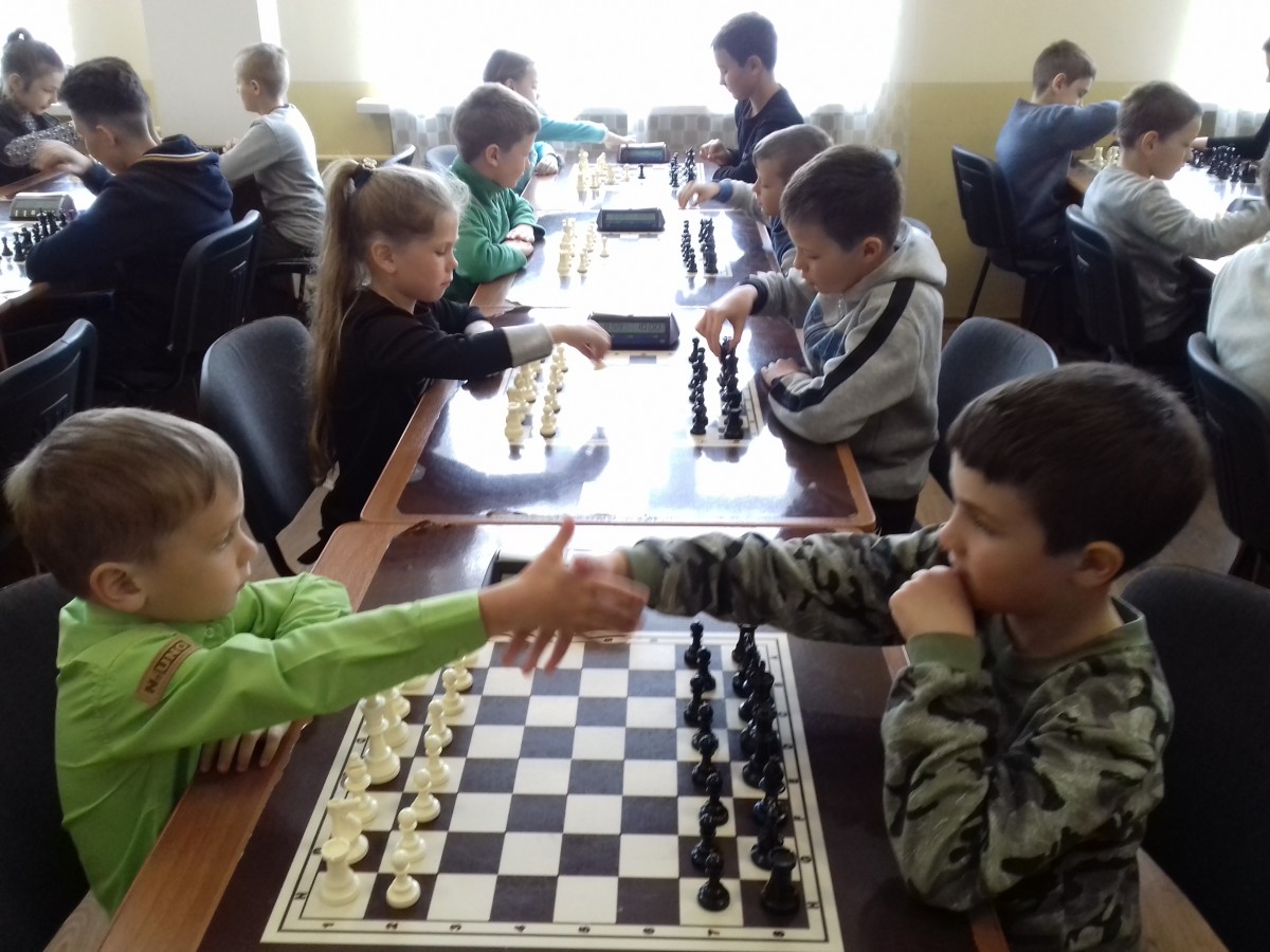 В Судаке состоялся шахматный турнир, посвященный 75-й годовщине освобождения города