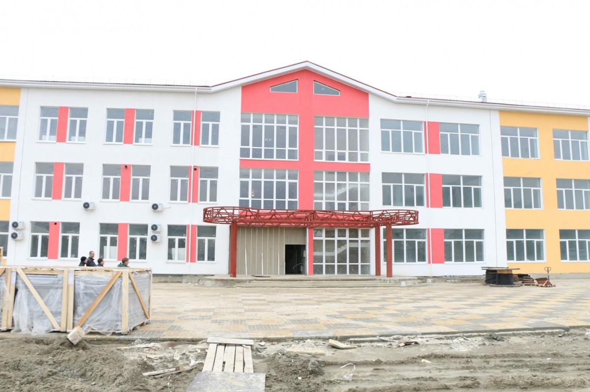 Строительство новой школы в Судаке подходит к завершению