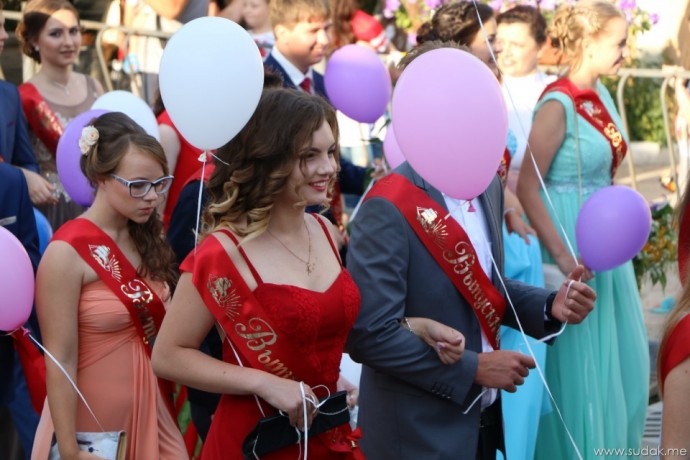 В Судаке парад выпускников впервые пройдет по набережной