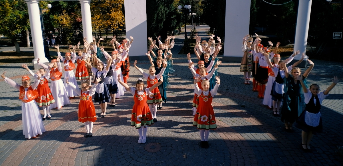 «Крым многонациональный» - коллективы Дома культуры поздравляют с Днем народного единства