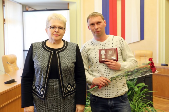 Тракторист санатория «Сокол» награжден медалью «За мужество и доблесть»