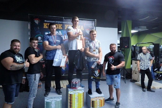 Команда спортшколы Судака выступила на Кубке Крыма по армспорту