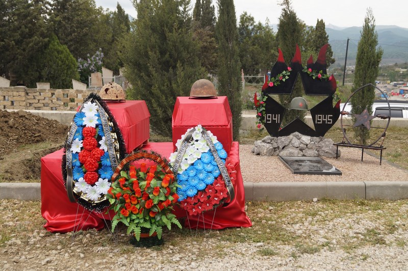 В Судаке похоронили останки двух бойцов Красной Армии