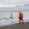 Судакчане на Крещение окунулись в море, несмотря на шторм 66