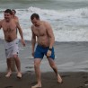 Судакчане на Крещение окунулись в море, несмотря на шторм 90