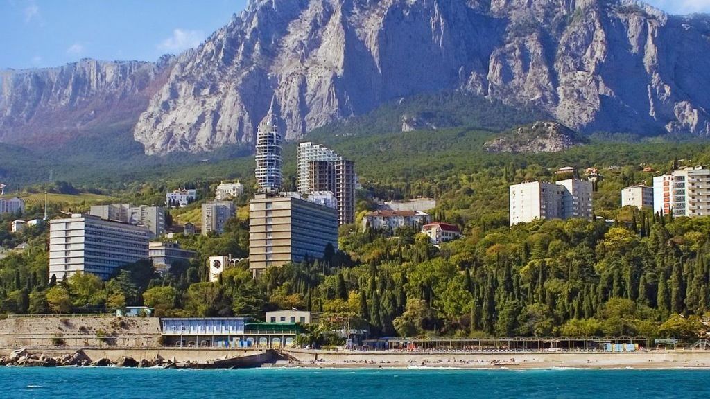Гостиницы и санатории Крыма будут запускать в три этапа