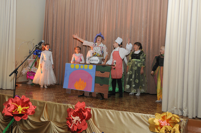 В Новом Свете дети показали спектакль «Лоскутик и Облако»