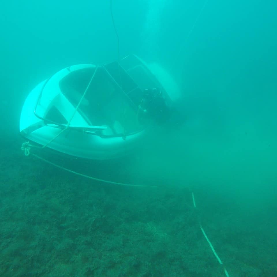 Опубликованы фотографии затонувшего в Судаке катера «Камелот»